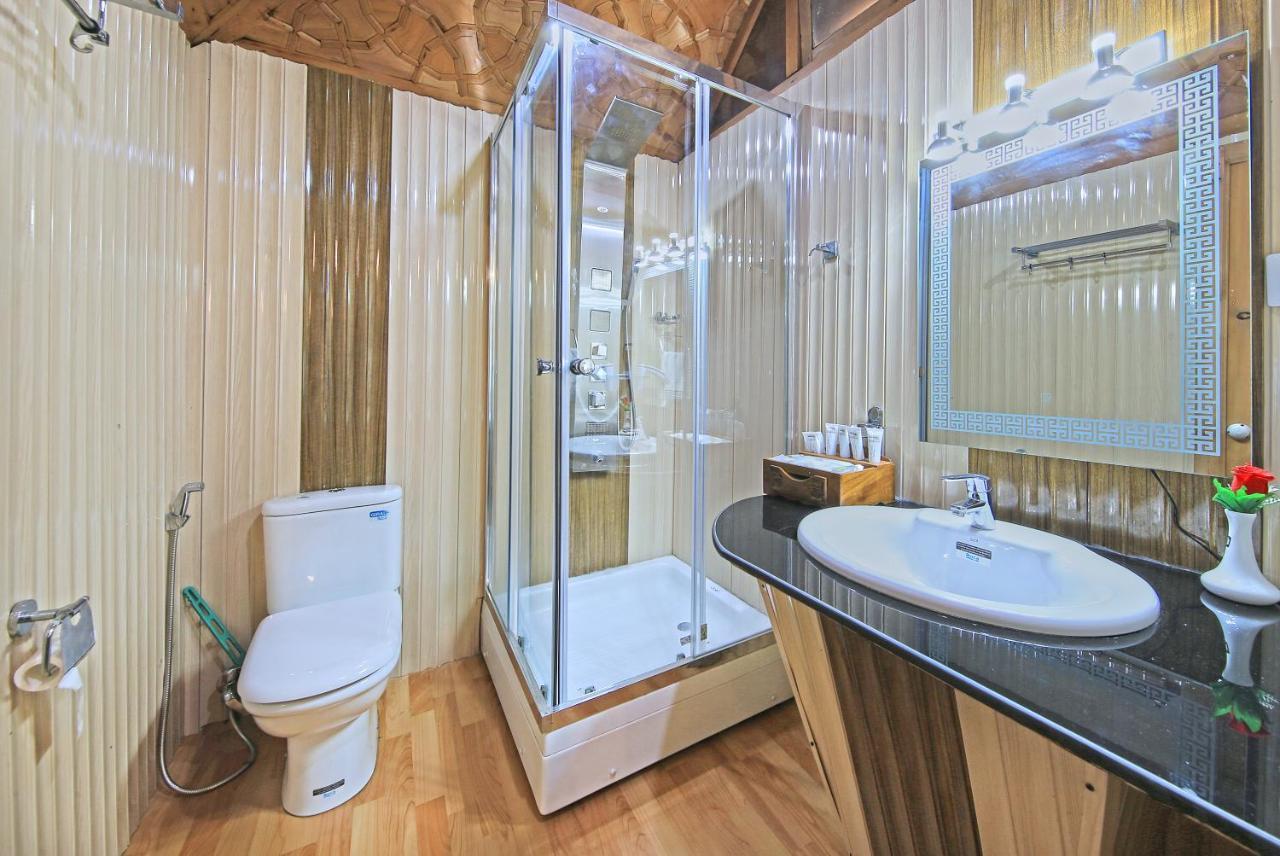 Kolu Group Of Houseboats Hotel Srīnagar Екстериор снимка