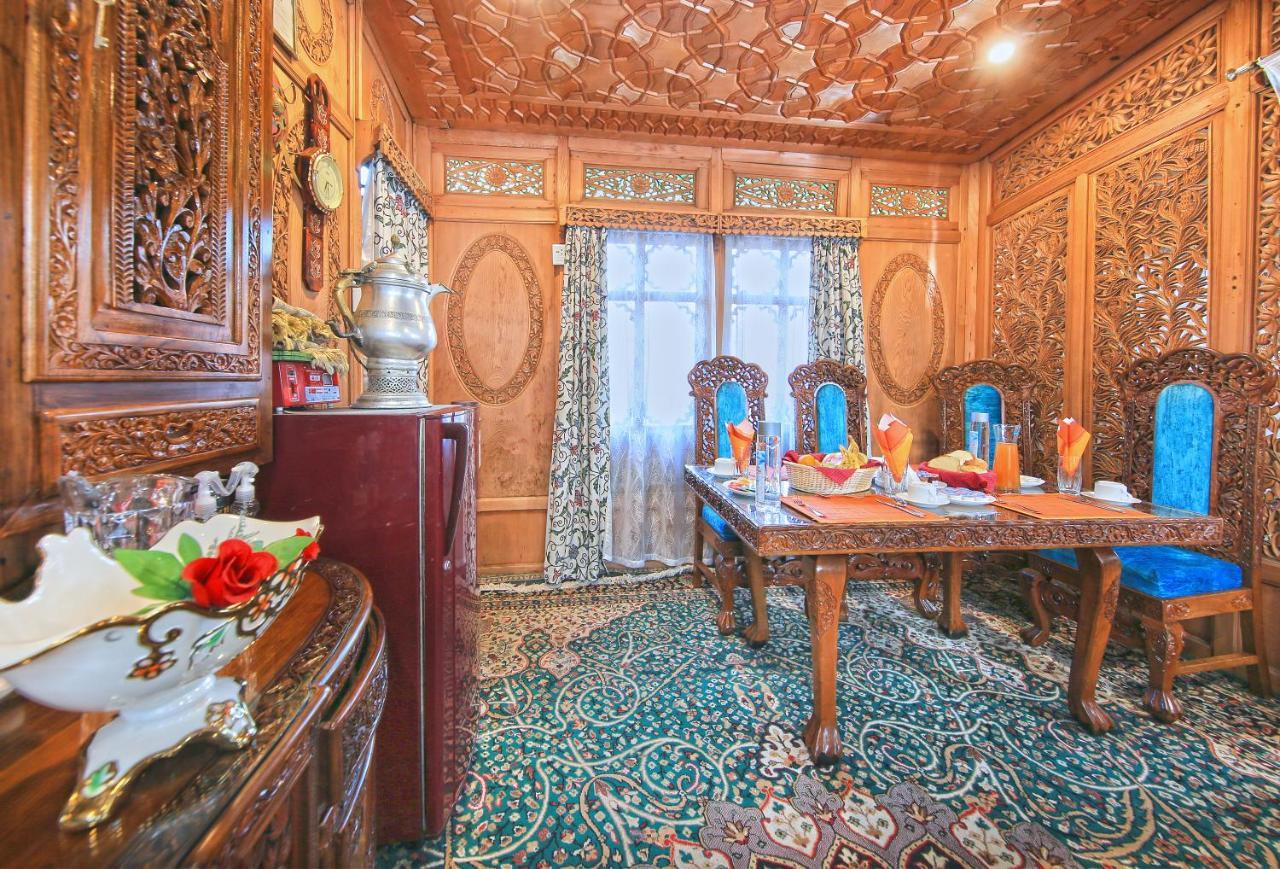 Kolu Group Of Houseboats Hotel Srīnagar Екстериор снимка